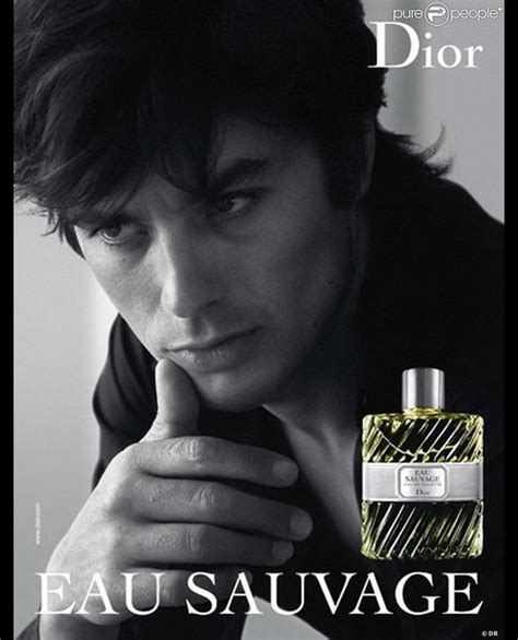 dior ôtait la cigarette de la bouche d'alain delon